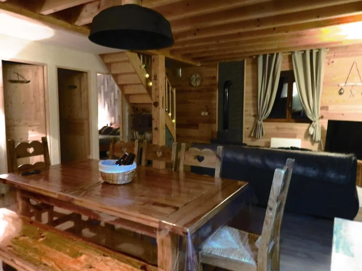 Tatil Evi Chalet Le Bordarriben Sauna & Spa Gèdre