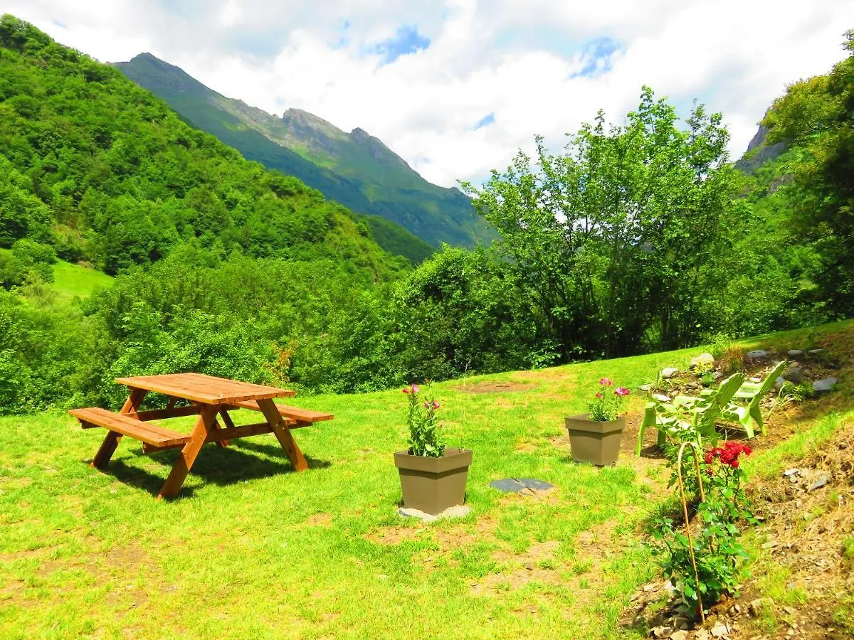 Chalet Le Bordarriben Sauna & Spa Gedre Holiday home